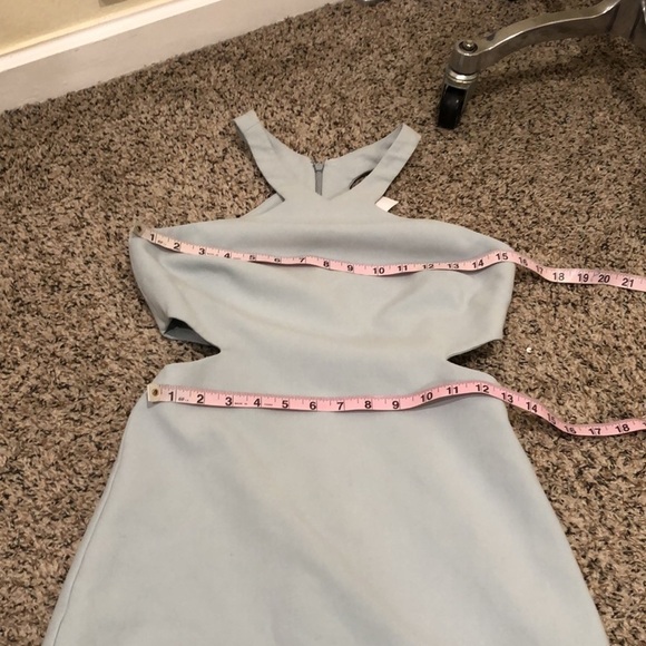 Elizabeth and James Tisha Formal Maxi Dress Gown Size 6 Sky Blue Cut Out Sides - Picture 7 of 9